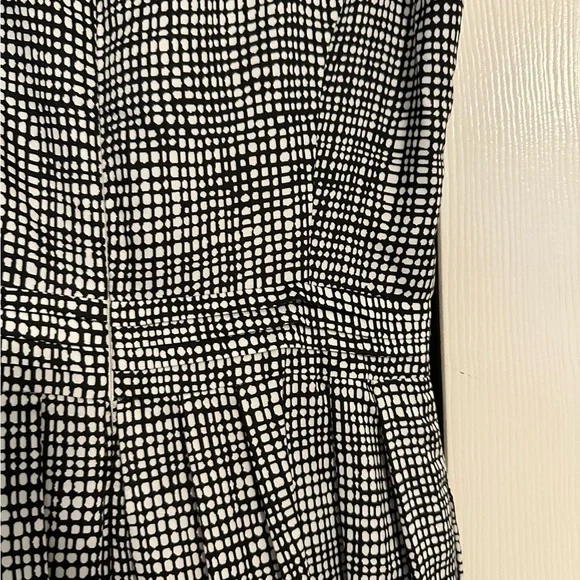 Ellen Tracy Black & White City Dress - Picture 11 of 16